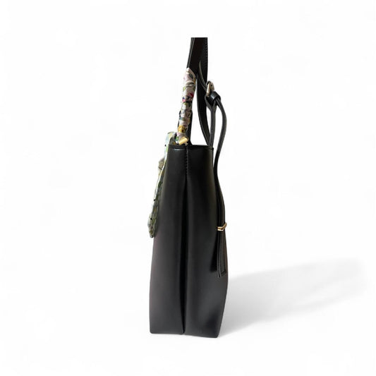 Blooming Bucket Black