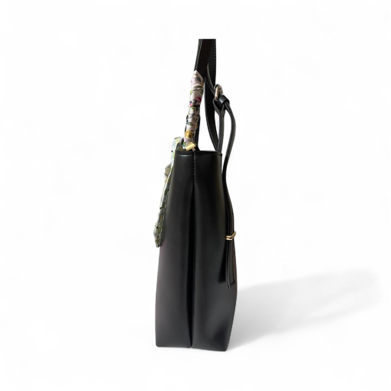 Blooming Bucket Black