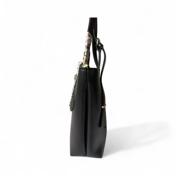 Blooming Bucket Black