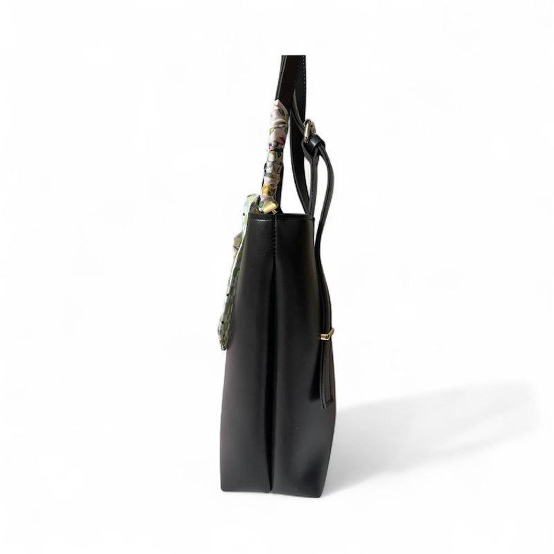 Blooming Bucket Black