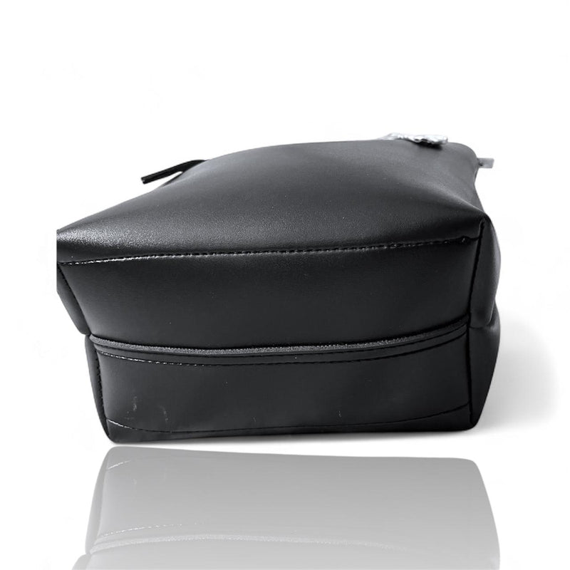 Blooming Bucket Black